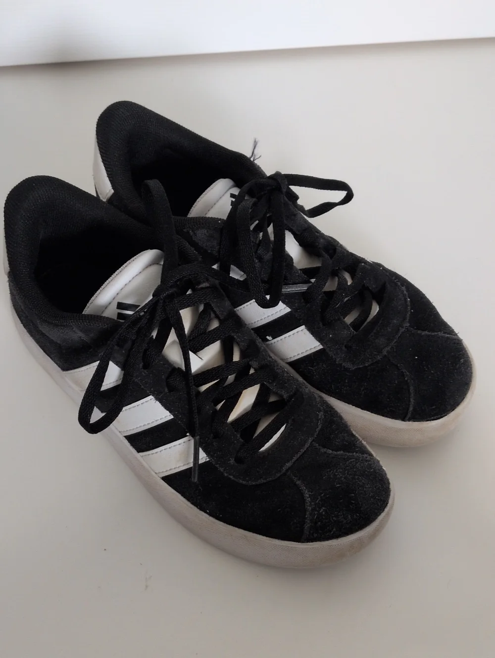 Adidas Boys VL Court 3.0 Suede Black & White Sneakers - 2.5